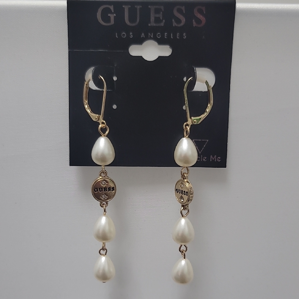 GUESS Gold-Tone Dangle Earrings with Faux Pearls – Elegant & Chic